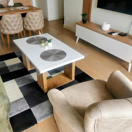 Waterfront Apartment *